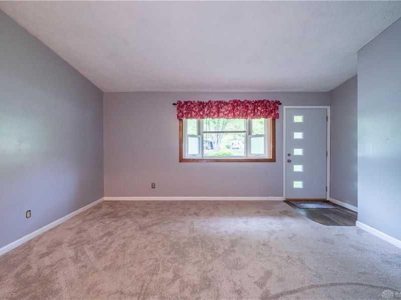 89 Lower Hillside Drive, Bellbrook, OH 45305 Photo 6