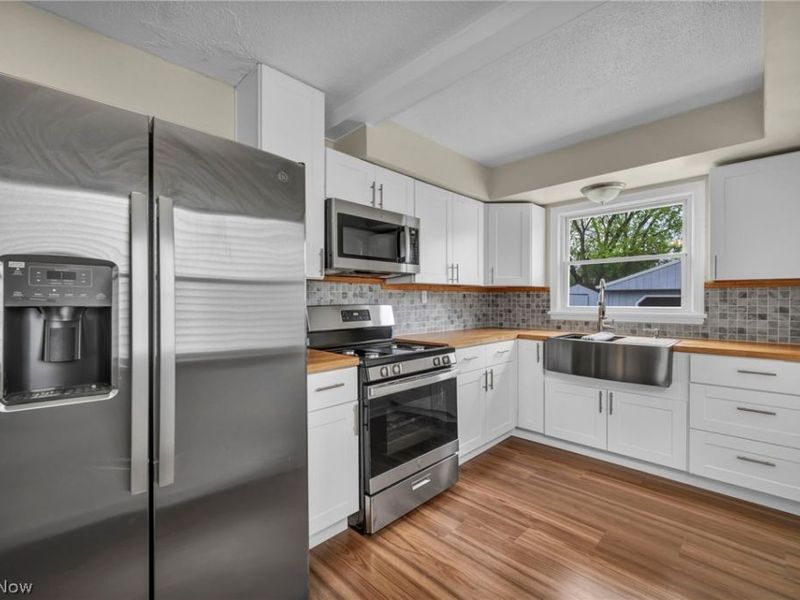 5234 Henry Street, Maple Heights, OH 44137 Photo 12