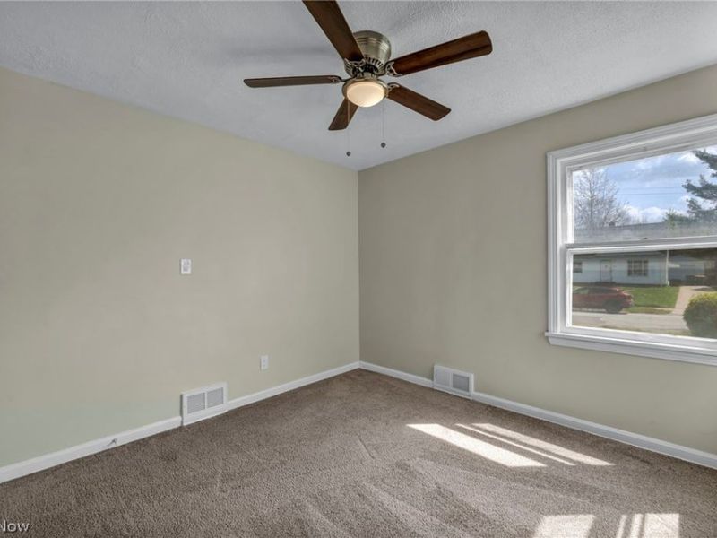 5234 Henry Street, Maple Heights, OH 44137 Photo 18