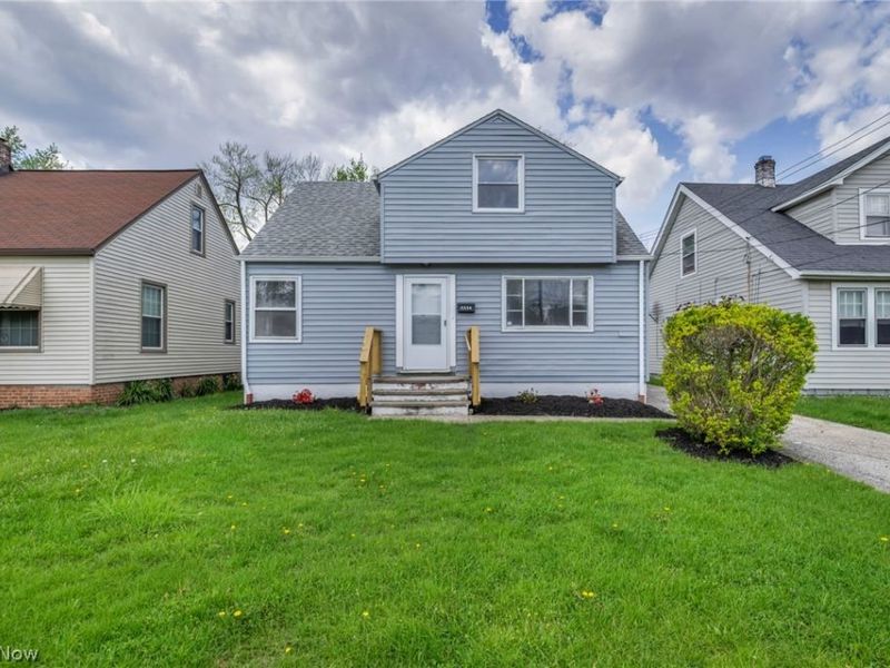 5234 Henry Street, Maple Heights, OH 44137 Photo 2