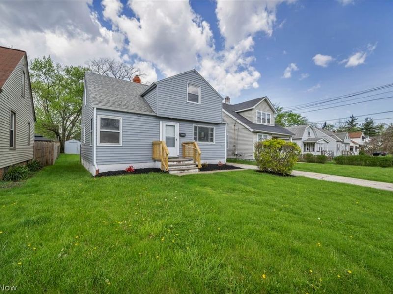 5234 Henry Street, Maple Heights, OH 44137 Photo 3