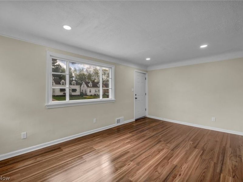 5234 Henry Street, Maple Heights, OH 44137 Photo 8