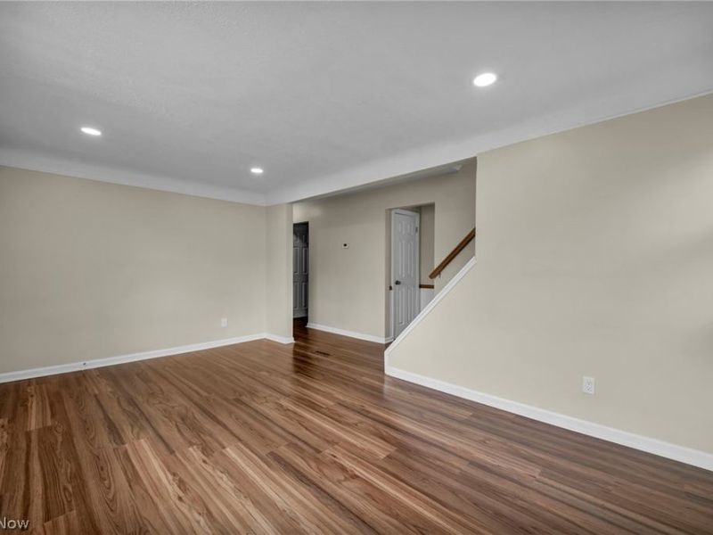 5234 Henry Street, Maple Heights, OH 44137 Photo 9