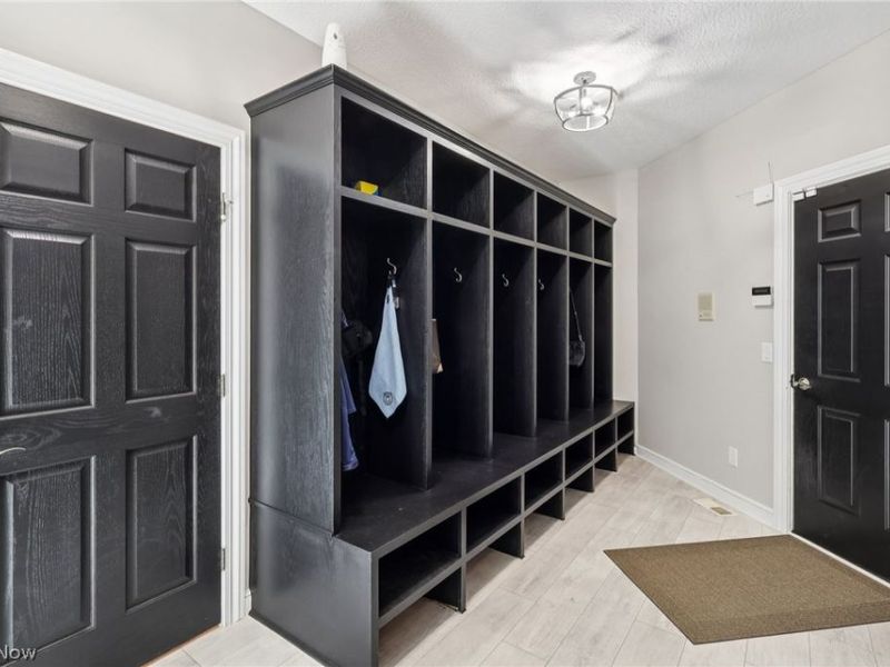 2765 Graybill Road, Uniontown, OH 44685 Photo 17