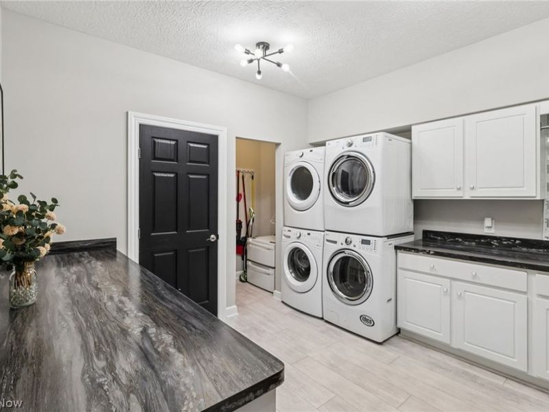 2765 Graybill Road, Uniontown, OH 44685 Photo 18