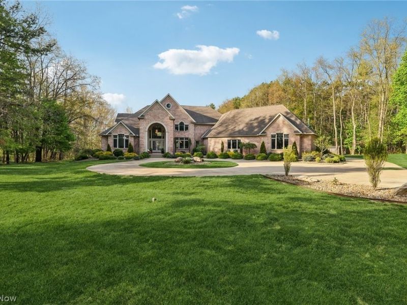 2765 Graybill Road, Uniontown, OH 44685 Photo 2