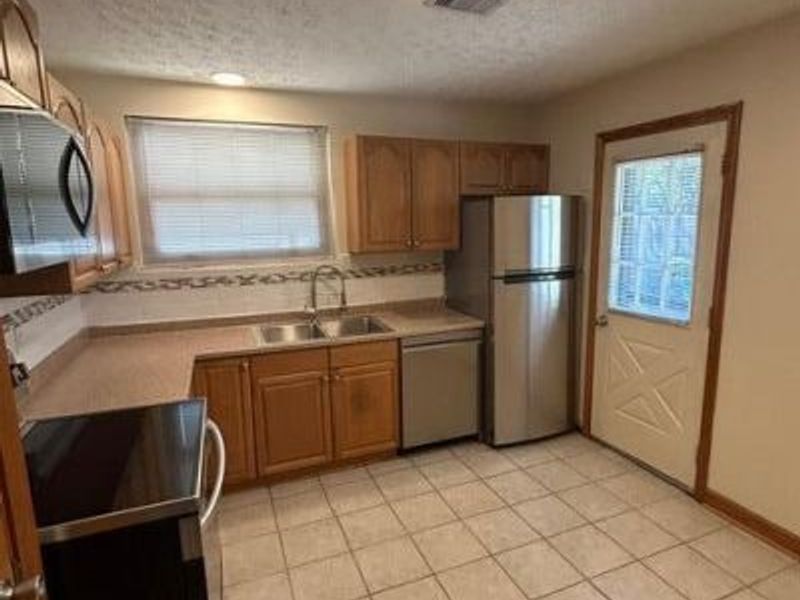 5215 Wyandot Place , Hilliard, OH 43026 Photo 3