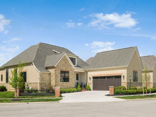 6743 Hamlet Court , Dublin, OH 43016