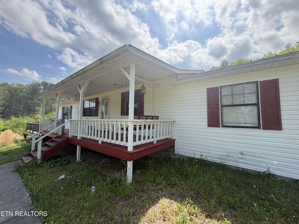 5673 Highway 360 , Tellico Plains, TN 37385