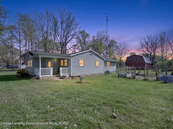 6015 S Stine Road, Olivet, MI 49076