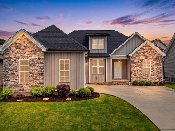 2824 Firethorne Lane, Chattanooga, TN 37421