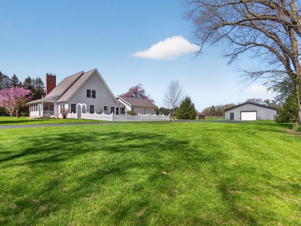 19501 B Drive S, Marshall, MI 49068