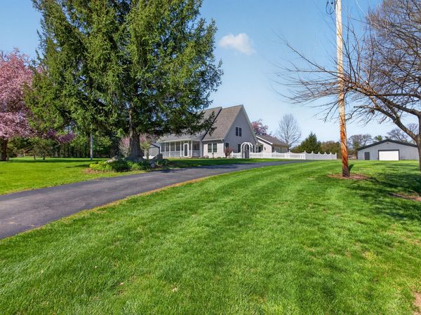 19501 B Drive S, Marshall, MI 49068