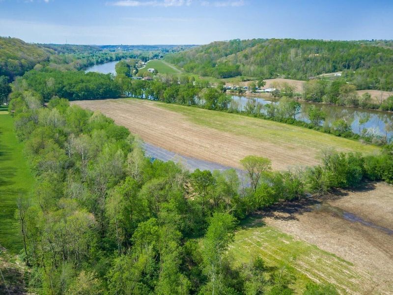 3725 N River Road E, Zanesville, OH 43701 Photo 12