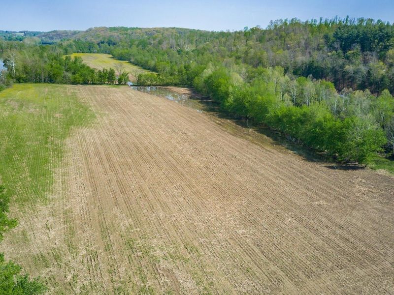 3725 N River Road E, Zanesville, OH 43701 Photo 16