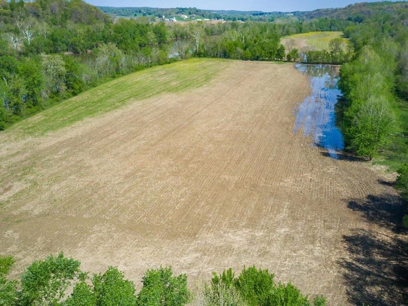 3725 N River Road E, Zanesville, OH 43701 Photo 17