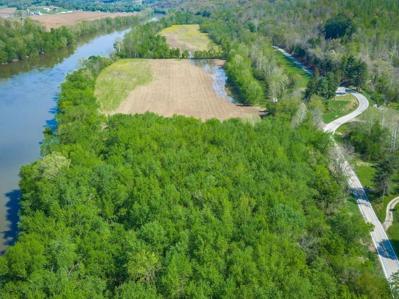 3725 N River Road E, Zanesville, OH 43701 Photo 22