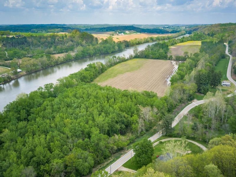 3725 N River Road E, Zanesville, OH 43701 Photo 27