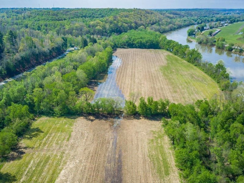 3725 N River Road E, Zanesville, OH 43701 Photo 6