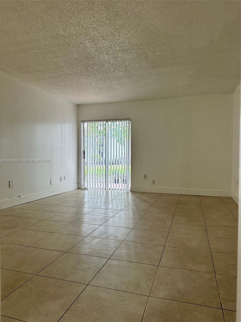 9357 Fontainebleau Blvd, Unit D109, Miami, FL 33172 Photo