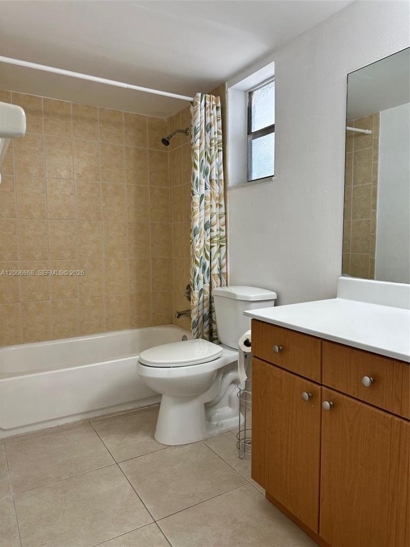 9357 Fontainebleau Blvd, Unit D109, Miami, FL 33172 Photo