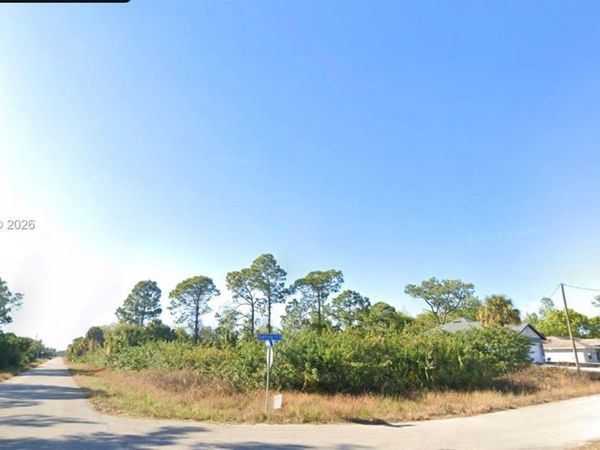 542 OAKFIELD AVE , Lehigh Acres, FL 33974