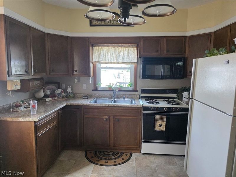 1377 E 28th Street, Ashtabula, OH 44004 Photo 13
