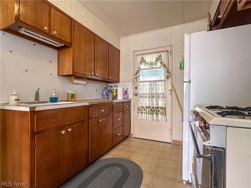 1930 Cardigan Street, Niles, OH 44446 Photo 8