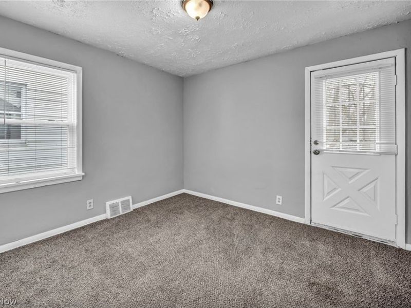 4310 E 162nd Street, Cleveland, OH 44128 Photo 18