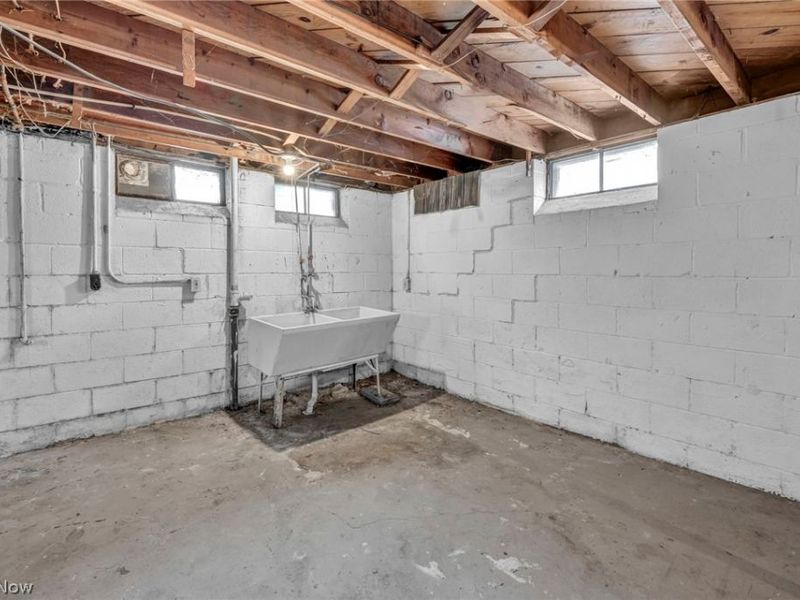 4310 E 162nd Street, Cleveland, OH 44128 Photo 29