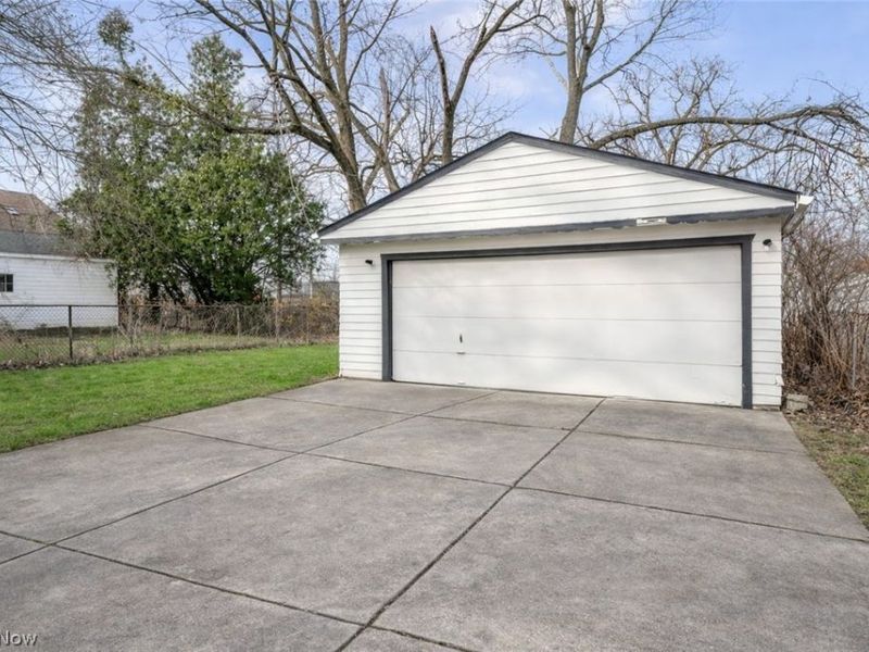 4310 E 162nd Street, Cleveland, OH 44128 Photo 30