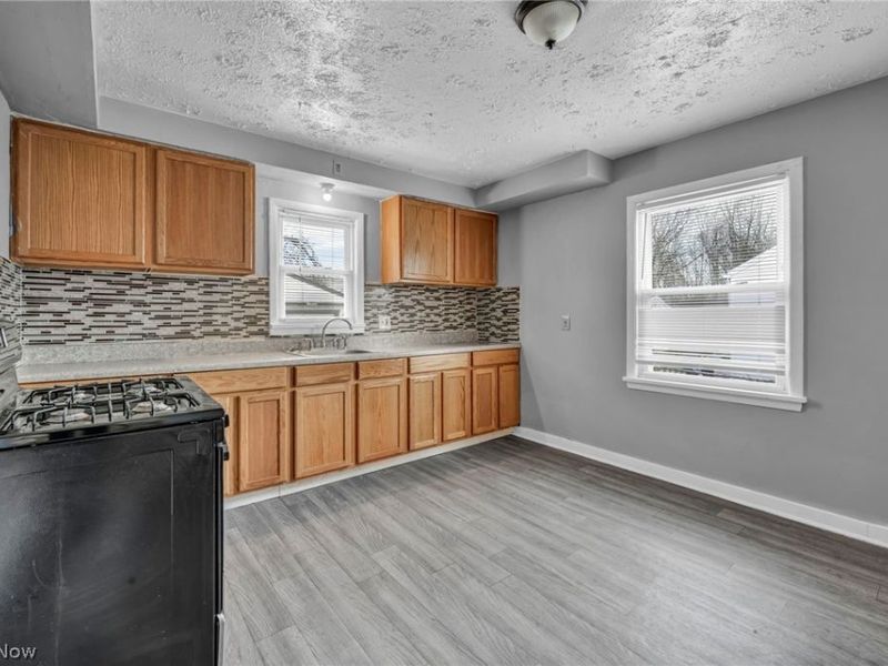 4310 E 162nd Street, Cleveland, OH 44128 Photo 8