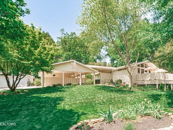 213 Golfclub Rd, Knoxville, TN 37919