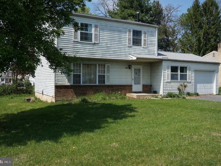 783 Blue Jay Road, Harrisburg, PA 17111 Main Photo