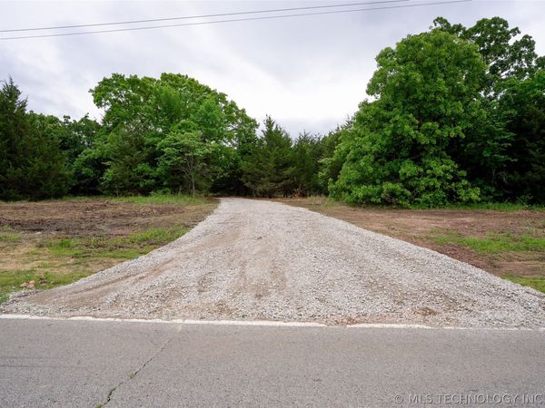 002 W 41st Street , Sand Springs, OK 74063