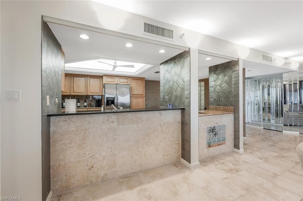 4751 Gulf Shore Blvd N, Unit 507, Naples, FL 34103 Photo