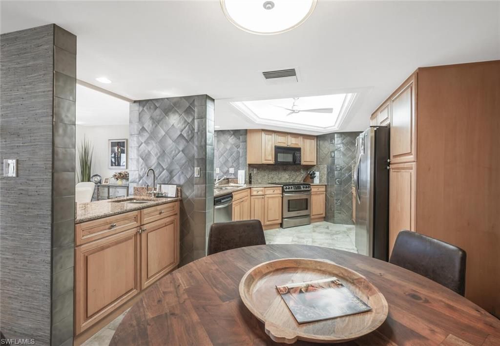 4751 Gulf Shore Blvd N, Unit 507, Naples, FL 34103 Photo