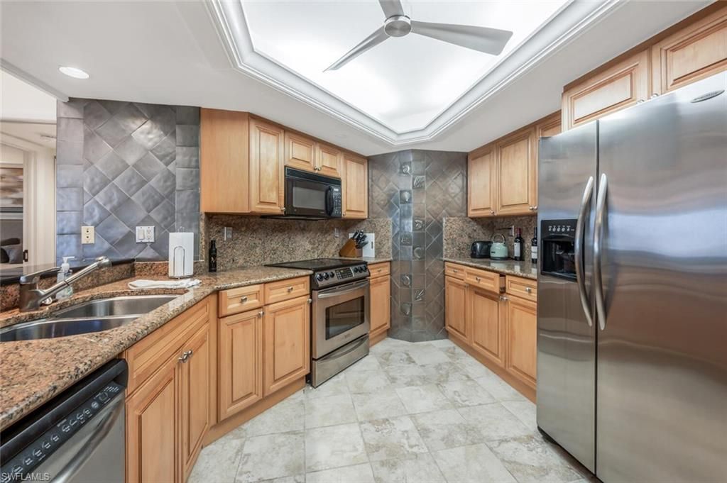 4751 Gulf Shore Blvd N, Unit 507, Naples, FL 34103 Photo