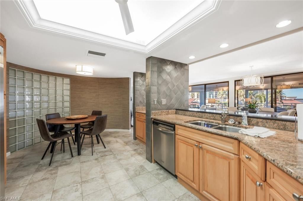 4751 Gulf Shore Blvd N, Unit 507, Naples, FL 34103 Photo
