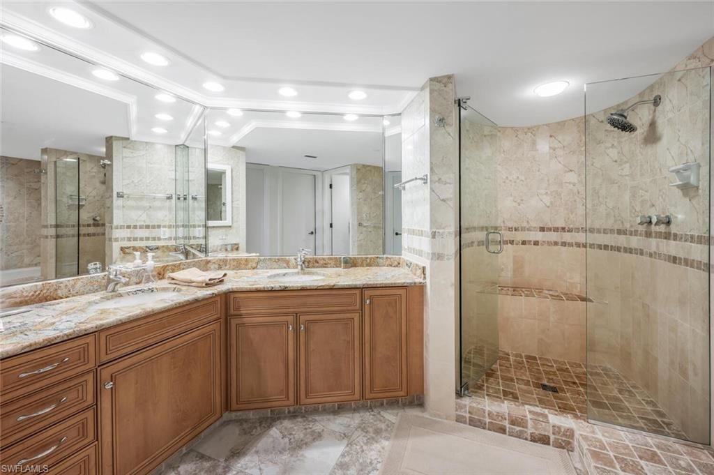 4751 Gulf Shore Blvd N, Unit 507, Naples, FL 34103 Photo