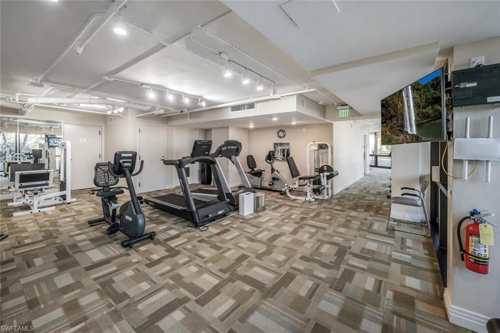 4751 Gulf Shore Blvd N, Unit 507, Naples, FL 34103 Photo