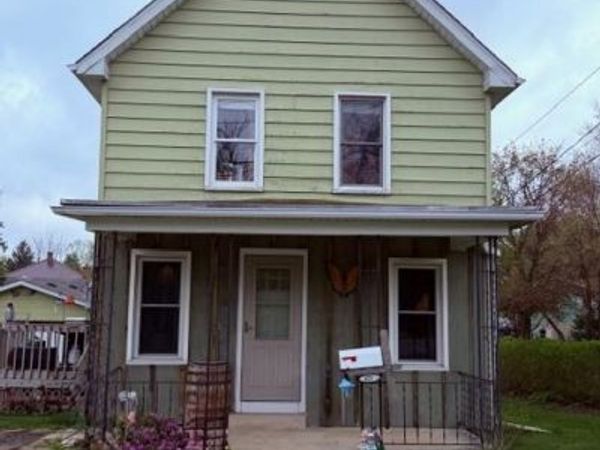 421 Kekoskee Street, Mayville, WI 53050