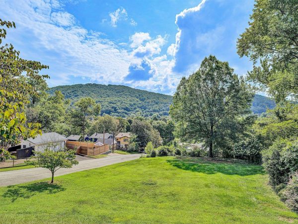 2402 Wycliffe AVE SW, Roanoke, VA 24014