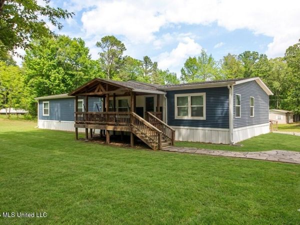 116 Lake Stephens Road, Canton, MS 39046