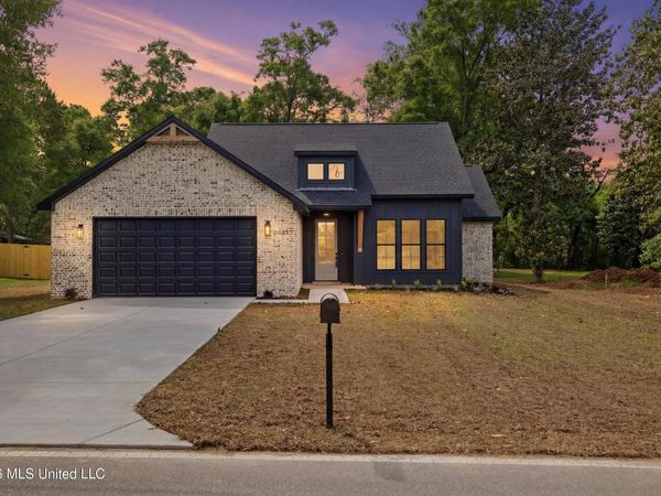 11080 Shorecrest Road, Biloxi, MS 39532