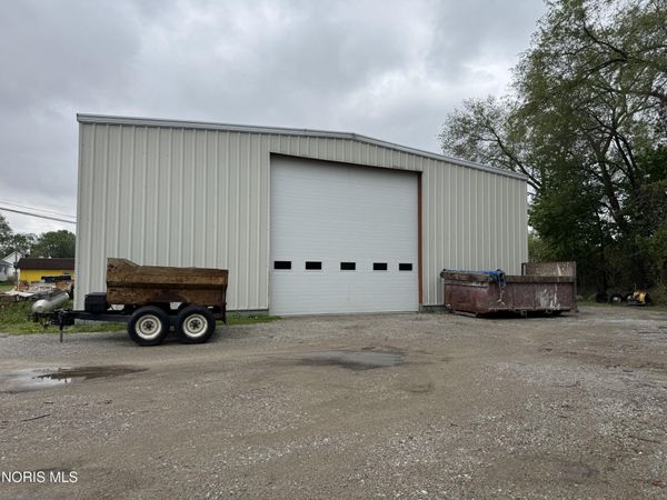 310 E Riverview Avenue, Napoleon, OH 43545