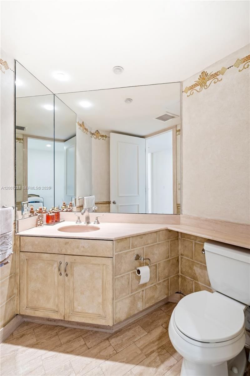Please Call For Address, Unit 7B, Aventura, FL 33180 Photo