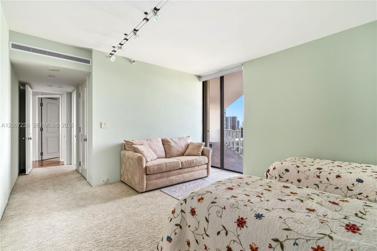 Please Call For Address, Unit 7B, Aventura, FL 33180 Photo