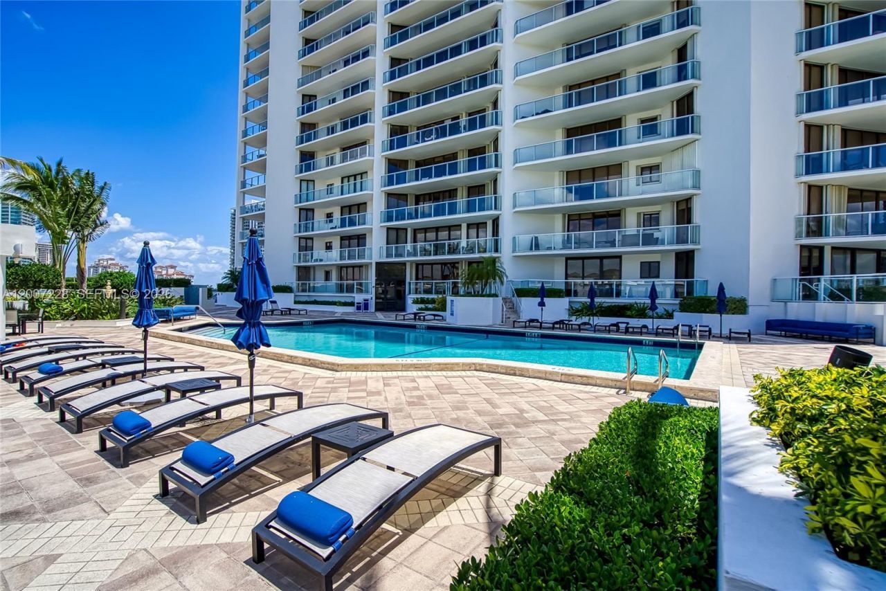 Please Call For Address, Unit 7B, Aventura, FL 33180 Photo