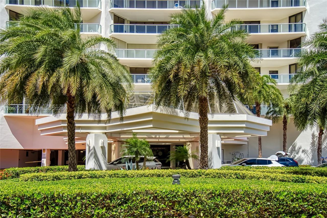 Please Call For Address, Unit 7B, Aventura, FL 33180 Photo